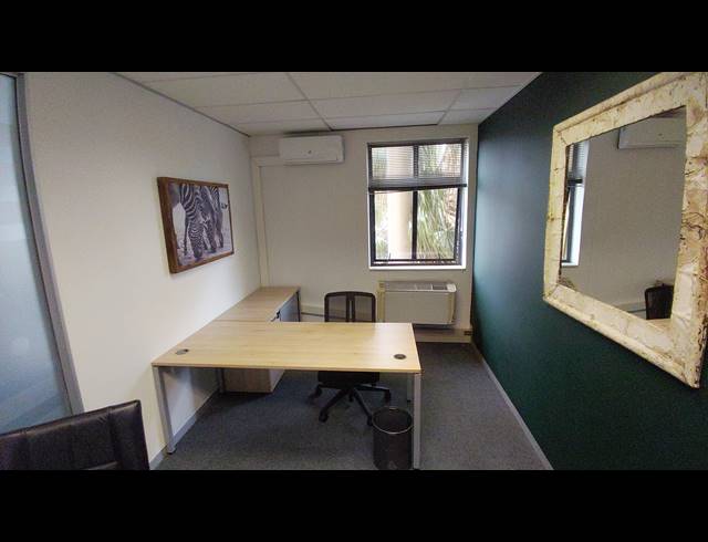 22M² OFFICE TO LET IN FOURWAYS